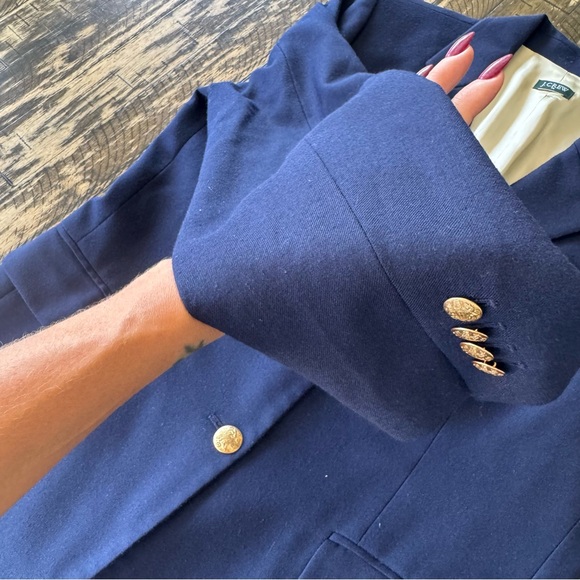 💫 J.Crew Navy Structured Blazer – Size 6 (Based on Measurements) - Picture 5 of 17